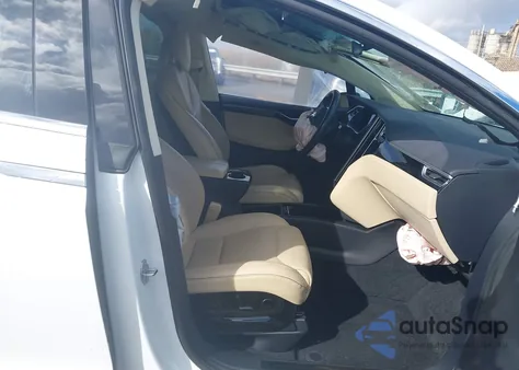 2016 Tesla Model X 60D/70D/75D/90D/P100D из США, поврежденный, VIN 5YJXCBE29GF016849